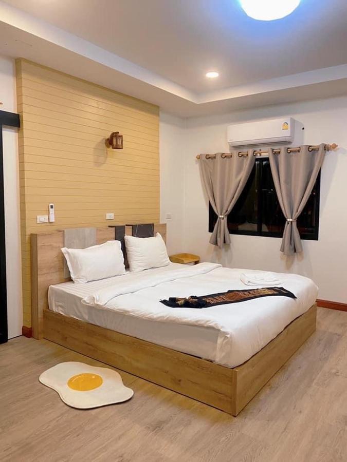 The Moon Camp Khanom Ban Phlao Luaran gambar